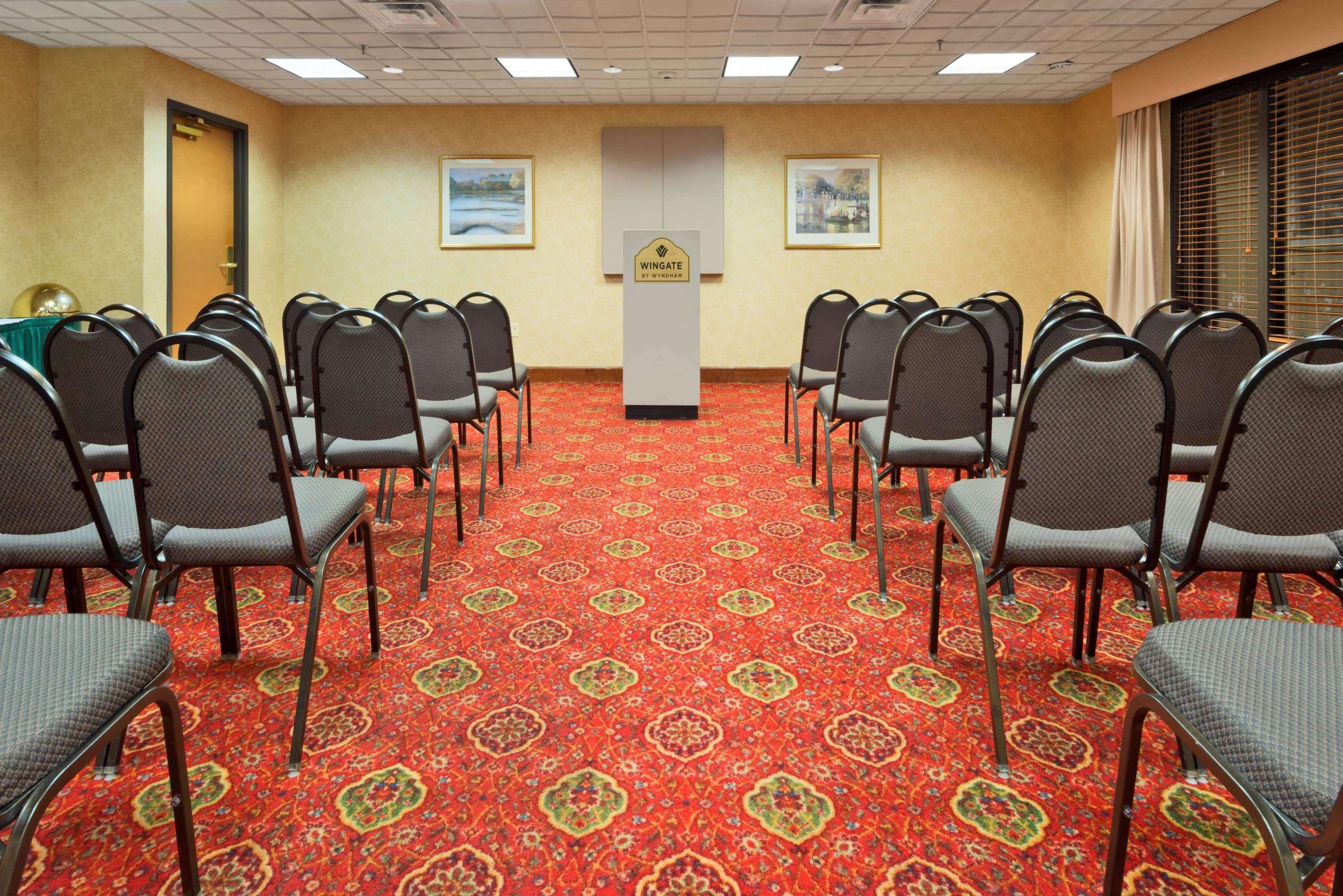 Wingate By Wyndham Montgomery Esterno foto
