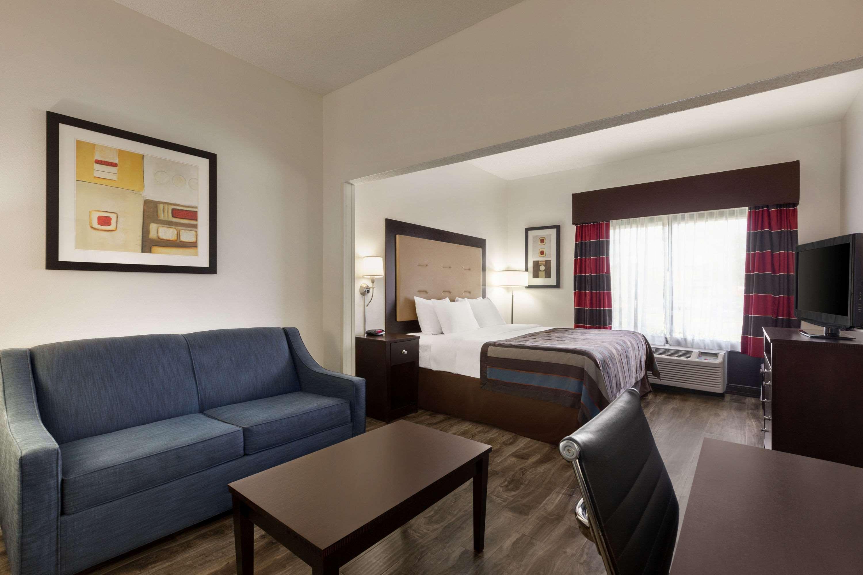 Wingate By Wyndham Montgomery Esterno foto