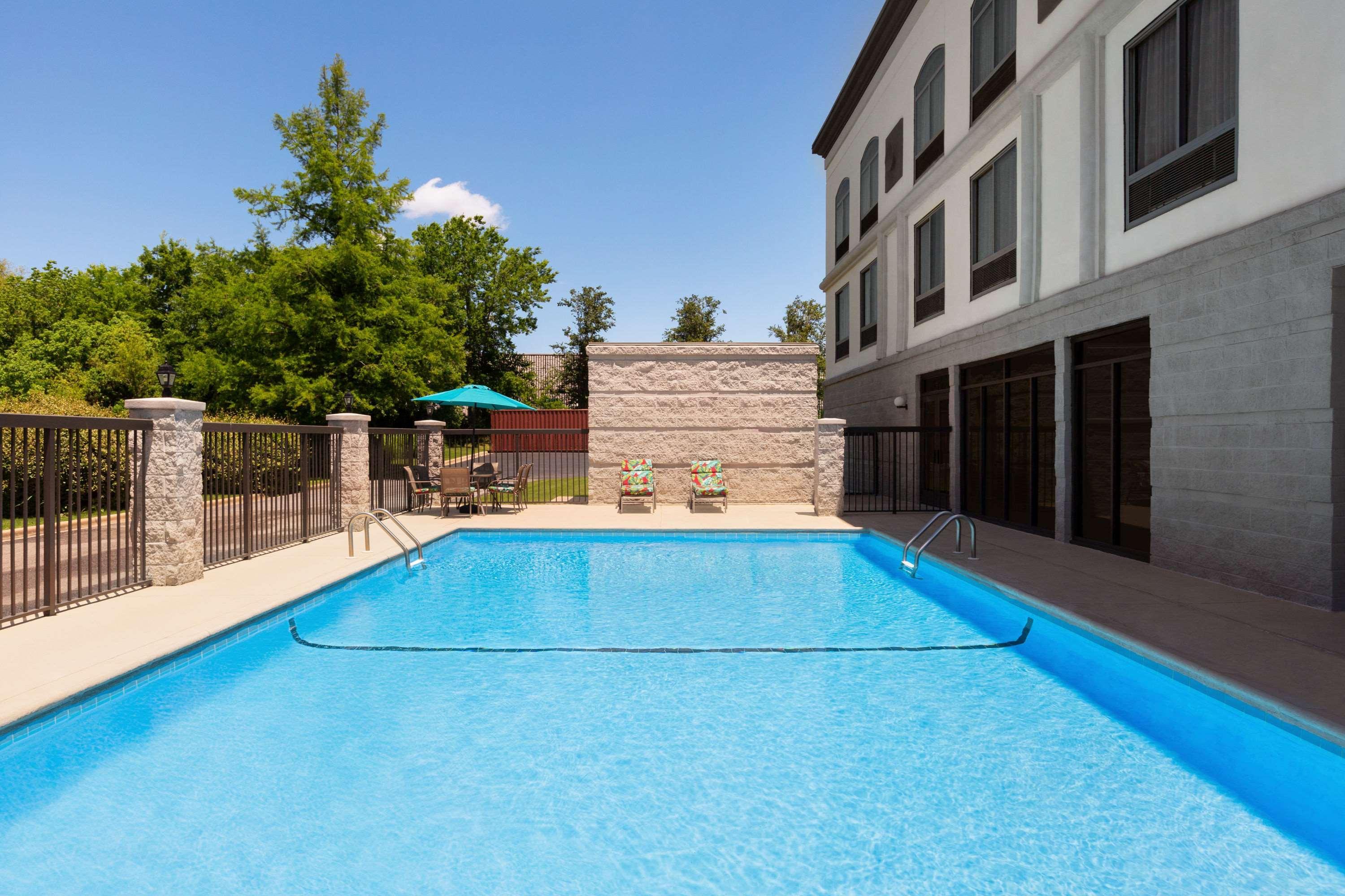 Wingate By Wyndham Montgomery Esterno foto